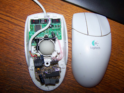 Kompletně sestavená myš